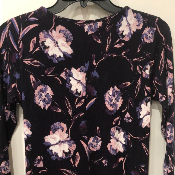 NWT! A pea in the pod navy floral twist front maxi - Picture 4 of 6